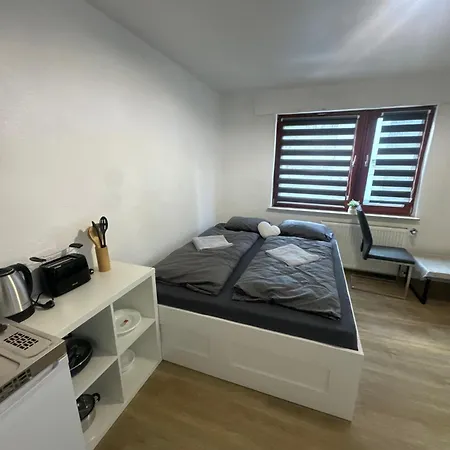 شقة Modernes 1-zimmer Appartment- Mit Doppelbett Und Smart-tv بون